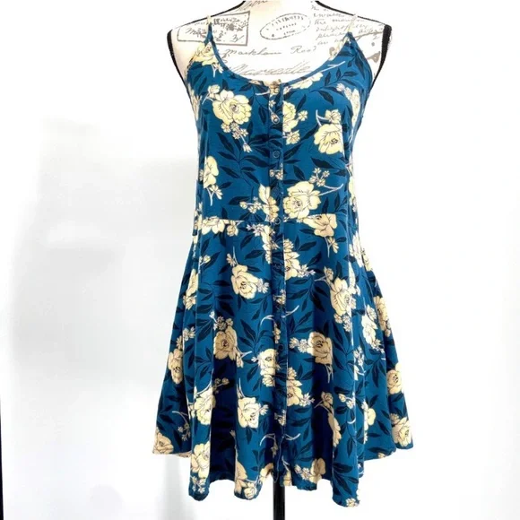 navy blue midi dress Never Look Back Navy Floral Lace Short Sleeve Velvet Trim Midi Dress